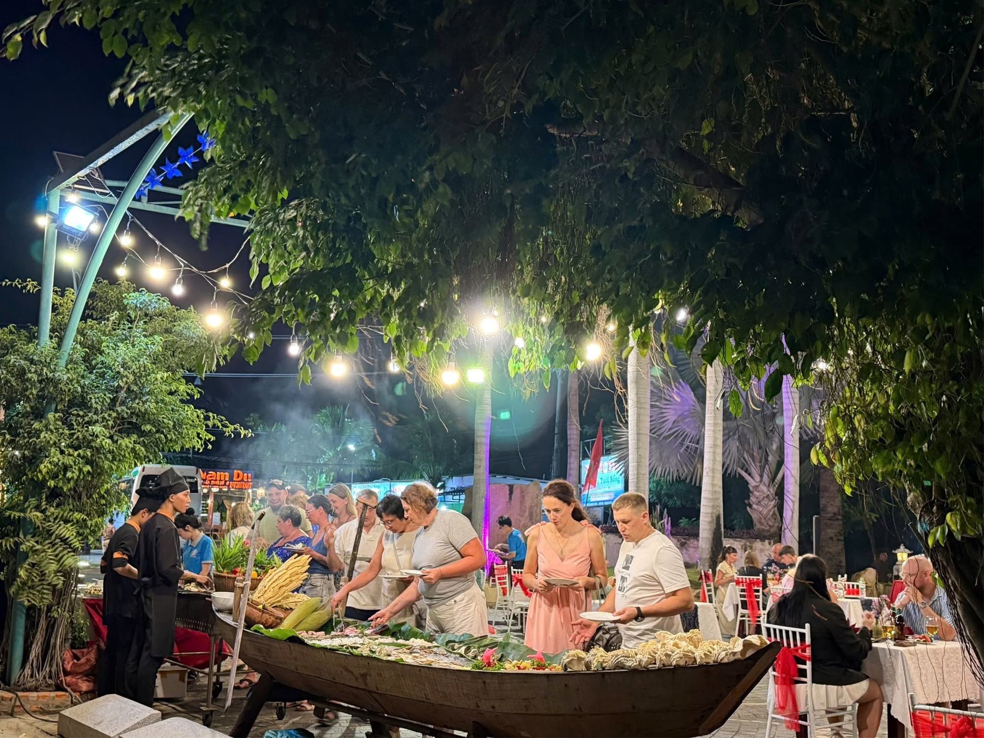 BBQ & NHẠC CHILL MỖI TỐI THỨ SÁU!